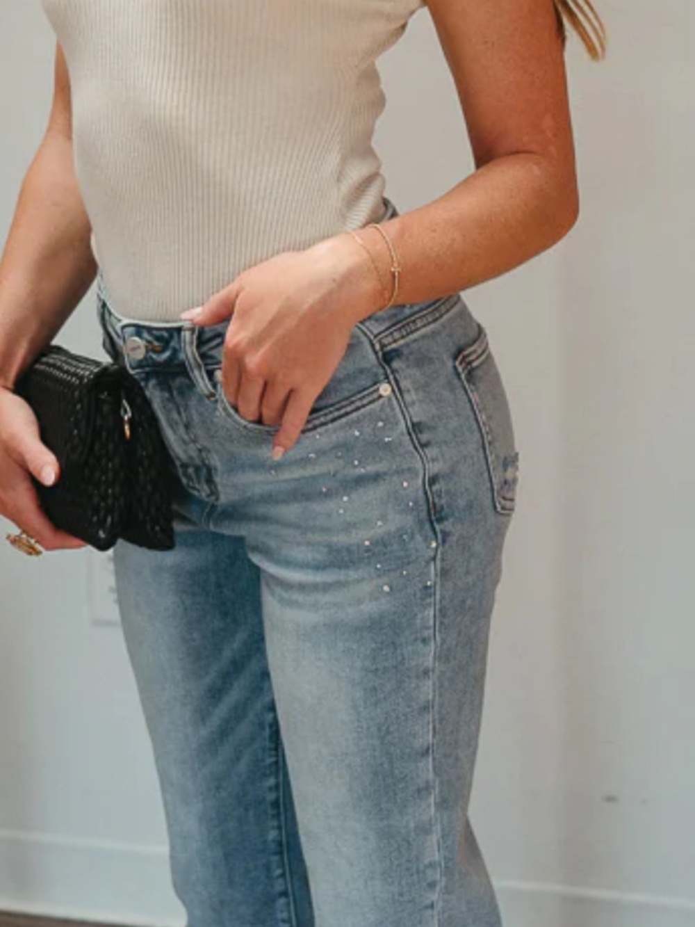 CEROS Light Wash Sequin Embellished Distressed Straight Jeans. Women’s Sz-28.